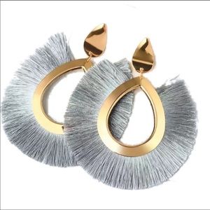 Grey Fringe Teardrop Goldtone Earrings 🩷NEW🩷